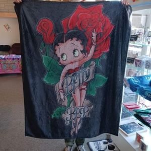 Betty Boop Minky Throw rose Blanket